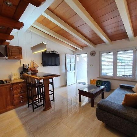 Apartman Onaon Новиград Экстерьер фото